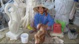 Ældre smilede dame pudser/sliber marmor figur - Vietnam

Ikke medtaget i udstillingen